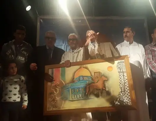 بنكيران ينعي أوعزي ويدعو إلى الاهتمام بقضايا الأمة