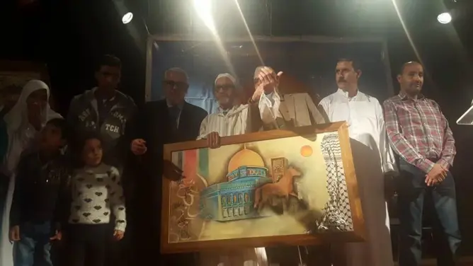 بنكيران ينعي أوعزي ويدعو إلى الاهتمام بقضايا الأمة