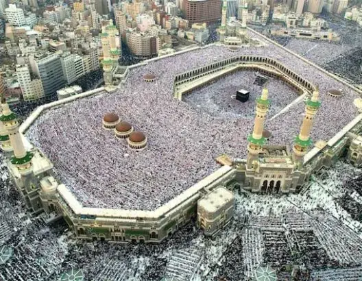 التعاون الخليجي يندد باستهداف الحوثيين لمكة بصاروخ بالستي