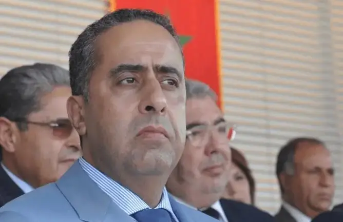 صحف: الحموشي مطلوب بتانزانيا وتهمة النصب تلاحق زعيم حزب