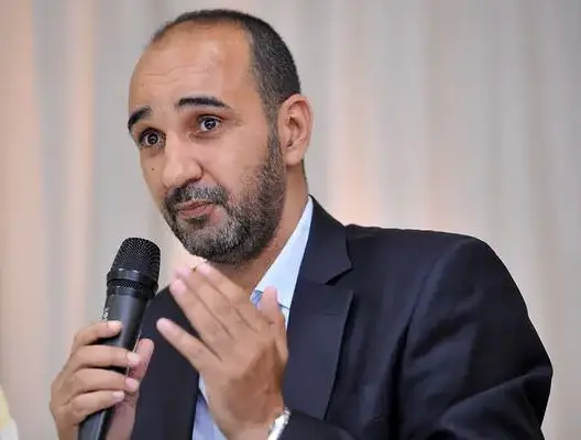 خرافة التأويل الديمقراطي للدستور : حكومة تصريف الأعمال؟؟