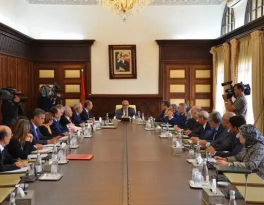 الحكومة توقف استيفاء رسم استيراد العدس لحل مشكل وفرته