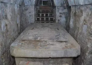 قصص دفن غريبة : أشخاص نجو من الدفن أحياء