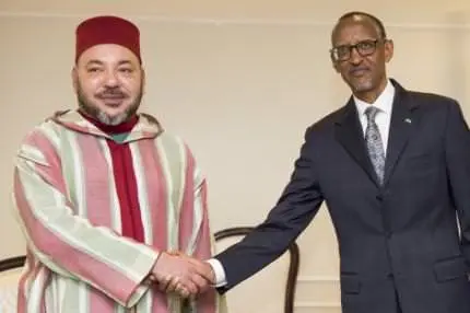 الملك يزور النصب التذكاري لضحايا الإبادة الجماعية بروندا