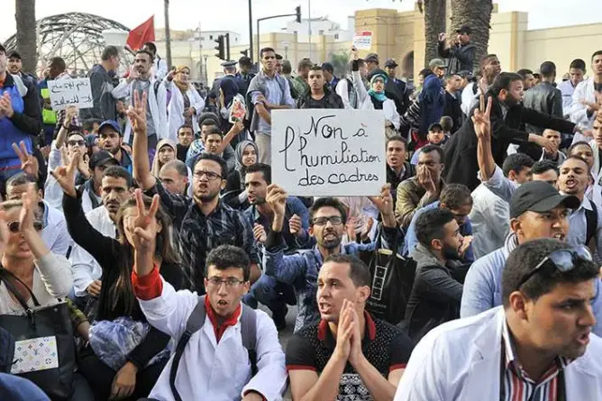 “10 آلاف إطار” يعودون للاحتجاج بالبيضاء والاعتصام بمراكش