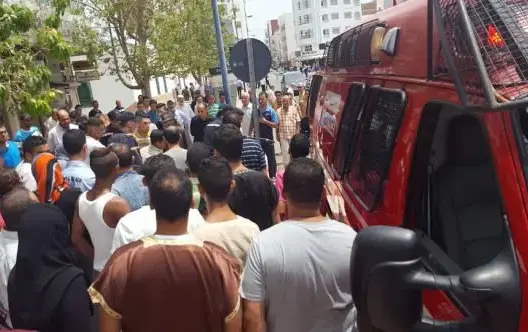طالب يقتل فتاة بإلقائها من سطح عمارة بالبيضاء والأمن يعتقله