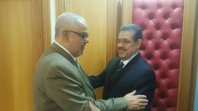 شباط في مقر البيجيدي للتشاور مع بنكيران حول الحكومة (صور)