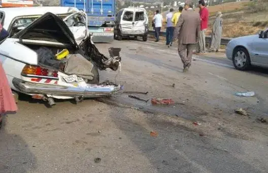 التجاوز الممنوع يودي بحياة شخصين في حادثة سير بالقصر الكبير