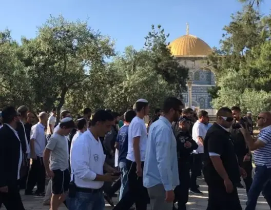 عشرات المستوطنين يقتحمون الأقصى في “عيد الغفران”