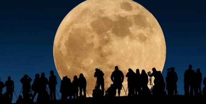 “القمر العملاق” يعود للظهور غدا بعد 68 عاما من انتظاره