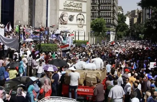 “الثوري المصري” يحمل النظام مسؤولية سلامة المتظاهرين والمعتقلين