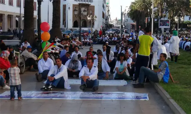 “10 آلاف إطار” يرفضون “التعاقد” ويضربون عن الطعام 4 أيام