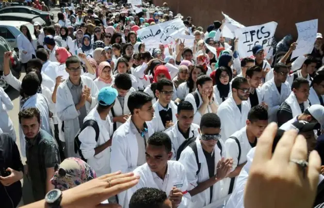 ممرضون مجازون يقاطعون امتحانات الكفاءة ونقابة تثمن الخطوة