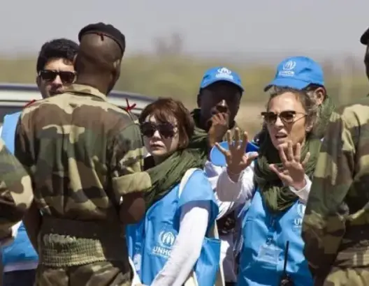 خطف عاملة إغاثة فرنسية سويسرية في مالي
