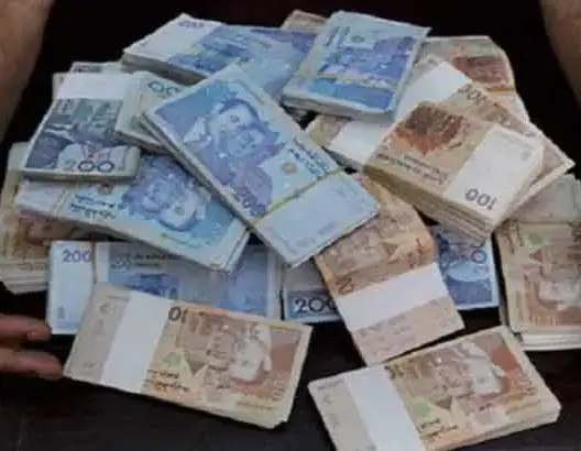 الجواهري: تحرير سعر الصرف سيؤجل للنصف الثاني من 2017