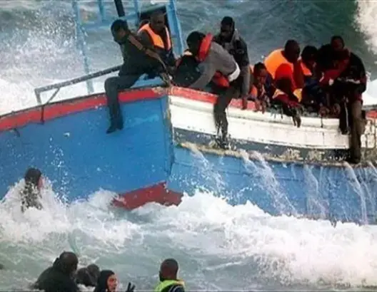 مصرع حوالي 20 شخصا إثر غرق باخرة في بحيرة بأوغندا