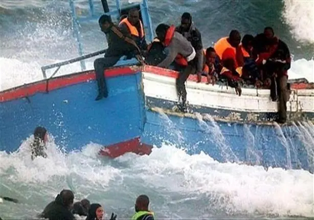 مصرع حوالي 20 شخصا إثر غرق باخرة في بحيرة بأوغندا