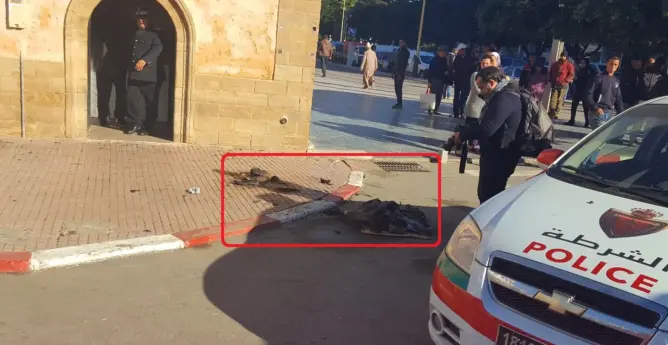 بائع يحرق نفسه أمام مركز شرطة بالرباط لهذا السبب (صور)