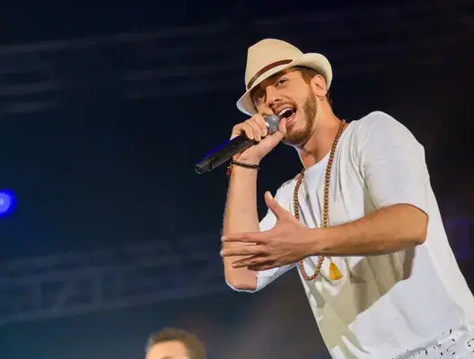 سعد لمجرد.. من غلطانة إلى غلطانين
