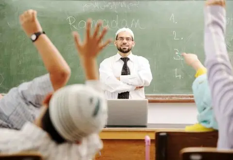 تهافت التهافت في مقررات “التربية الاسلامية المنقحة” المنتقدة للفلسفة