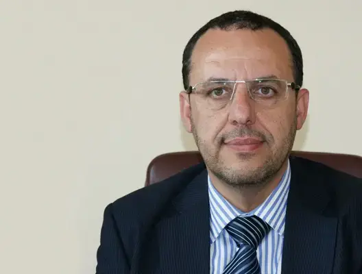 فضيحة .. الـ ANRT تطلق صفقة لتجديد مدرج بـ 800 مليون سنتيم