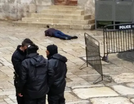 الاحتلال يعدم فلسطينيا بـ10 رصاصات بعد طعنه 3 جنود صهاينة
