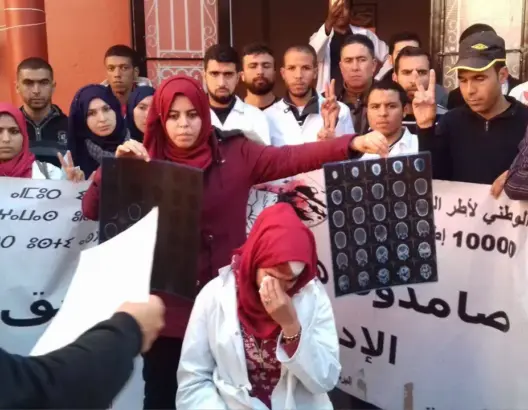 حسناء زرقي.. حينما لا يشفع الشرف لك في واقع يؤمن بالعاهرات