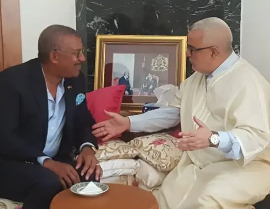 السفير الأمريكي بوش يعزي بنكيران في وفاة والدته