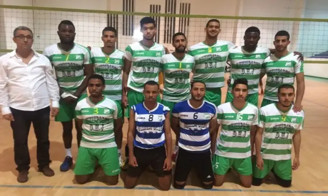 الدفاع الجديدي للكرة الطائرة يحقق أول فوز في البطولة العربية
