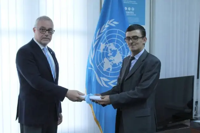الزميل المختوم يُتوج بجائزة لـ “الفاو” حول زراعة الطحالب