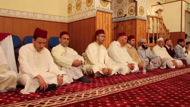 سابقة.. وزارة الأوقاف توظف مرشدين دينيين في ثكنات الجيش