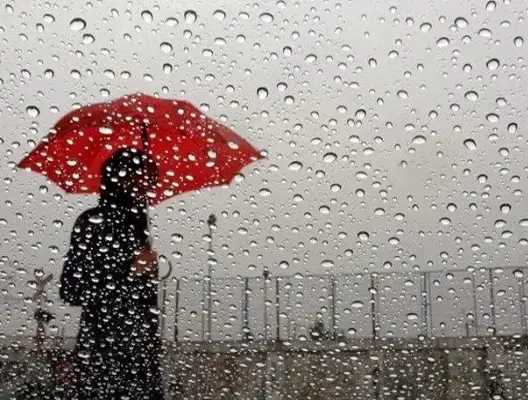 زخات مطرية متفرقة غدا الأربعاء
