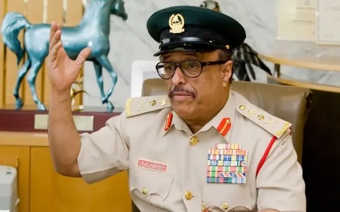 خلفان يؤيد قرار ترامب بمنع دخول مواطني 7 دول إسلامية لأميركا