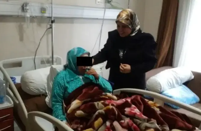 طالبة تجري أول عملية جراحية في إطار التغطية الإجبارية