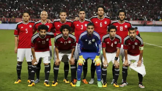 إلى حدود الشوط 1 .. غانا منهزمة والفراعنة في الربع مع الأسود