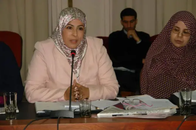 القندوسي تنفي سرقتها للكهرباء وتعتبر الأمر مناورة سياسية