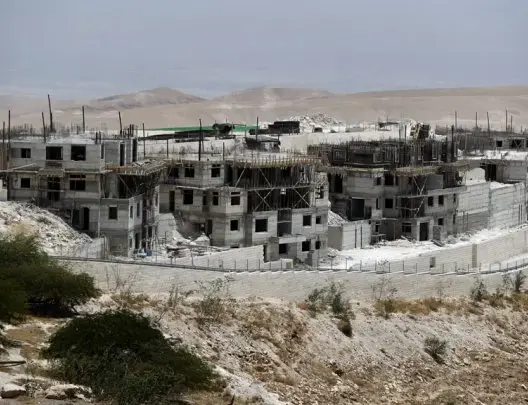 فلسطين تدين قرارا إسرائيليا ببناء 560 وحدة استيطانية جديدة