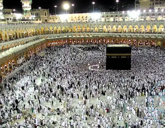 حادث تصادم بين مكة والمدينة يودي بحياة 6 معتمرين