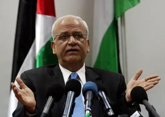 عريقات يرحب ببيان مؤتمر باريس ويدعو فرنسا للاعتراف بفلسطين