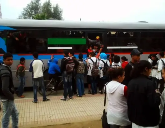 نائب عمدة سلا يصف النقل الحضري بالمتدهور وسكان يشتكون