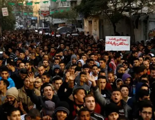 مظاهرات بغزة ضد نقص الكهرباء والأمن يعتدي عليها