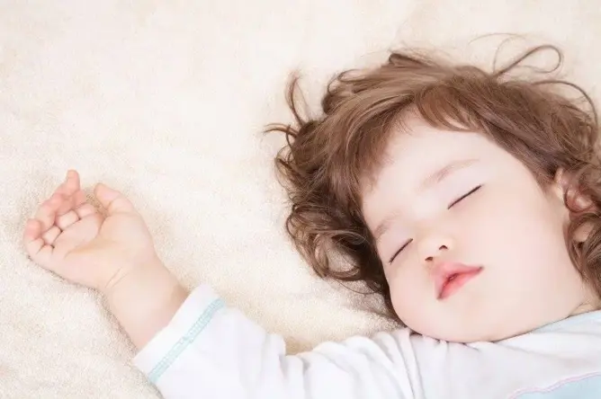 أطباء ألمان يحذرون من استخدام المنومات مع الأطفال