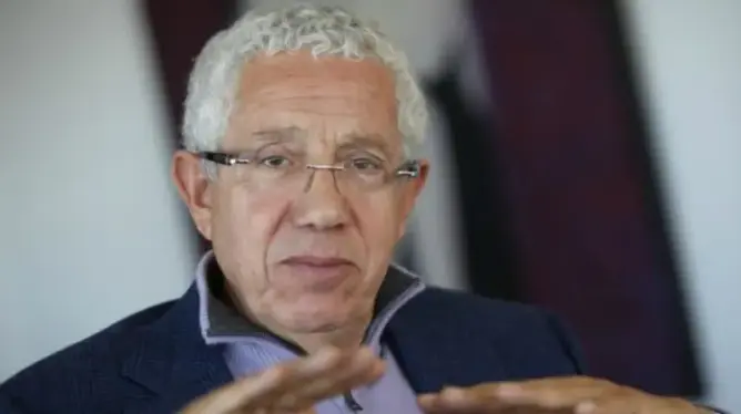 عيوش: الطفل يغادر المدرسة لأنه لا يفهم العربية