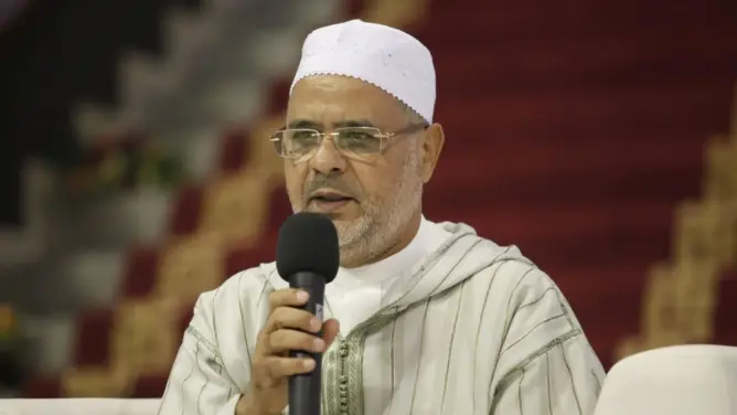 الريسوني يطير إلى قطر ويقيم بها لأربعة أشهر لهذا السبب