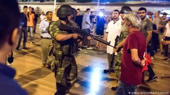 تركيا تصدر أول حكم حول الانقلاب الفاشل.. المؤبد لضابطين بالجيش