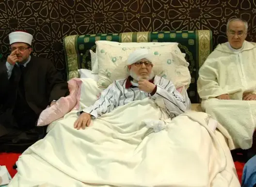 شيخ الطريقة البودشيشية يغادر العناية المركزة