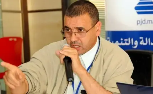أفتاتي يدعو قيادة حزبه إلى الوضوح مع الشعب