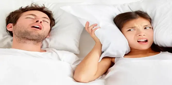 لهذه الأسباب أنت “تشخّر” عند النوم