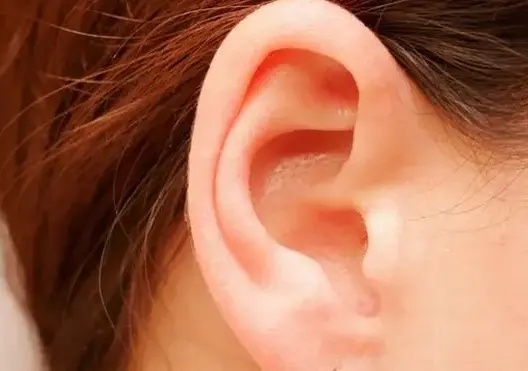 هل تشعر أن سمعك يتدهور؟ إليك الحل