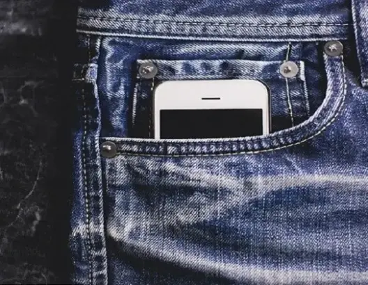 هل لإشعاع الهواتف الذكية علاقة بالعقم عند الرجال ؟